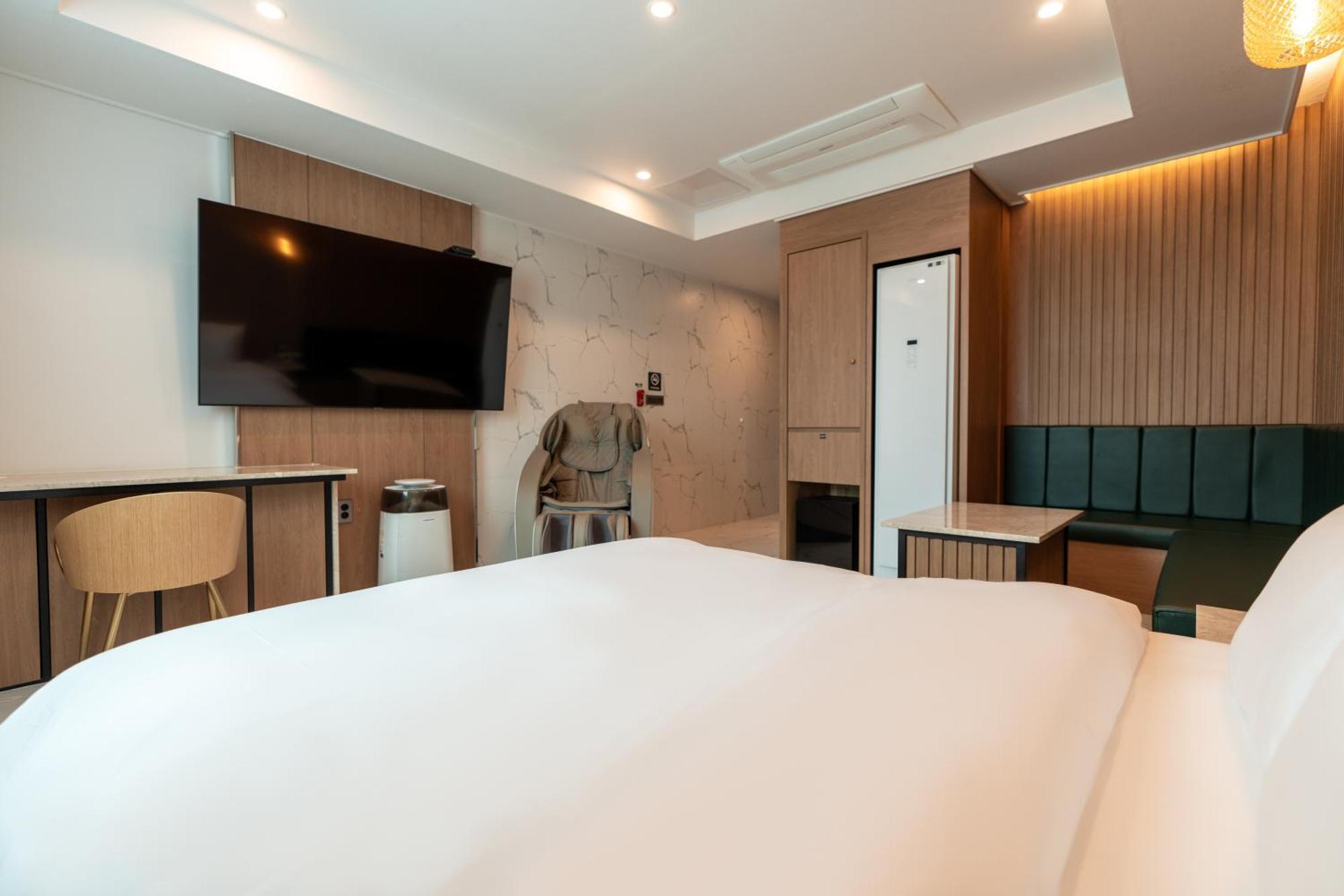 Jecheon Hound Hotel Chech'ŏn Exterior foto