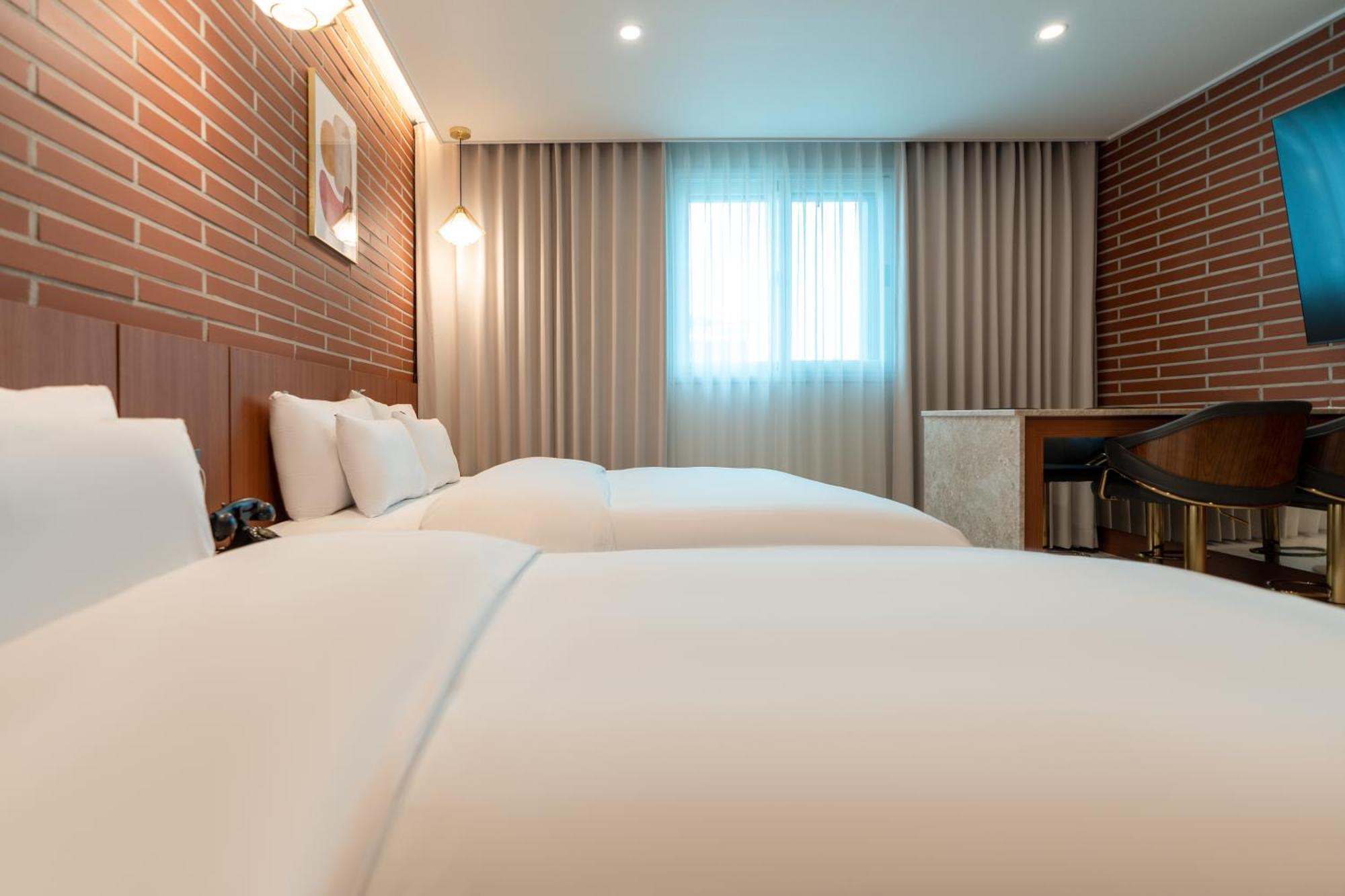 Jecheon Hound Hotel Chech'ŏn Exterior foto